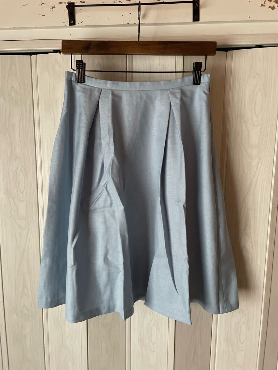 ◆ナチュラルビューティーベーシック/水色のタック入り膝丈スカート◆bs拍卖