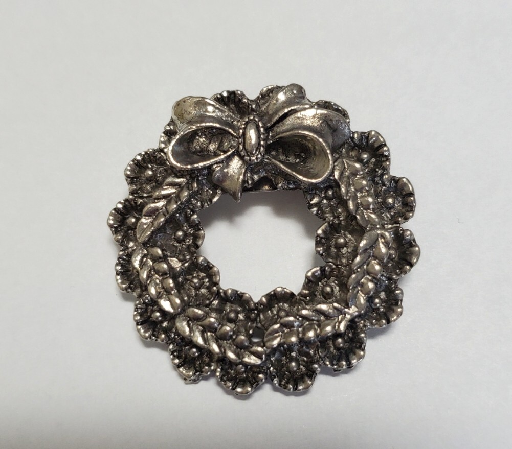 ブローチ シルバーカラー レディース アクセサリー 17g 美品拍卖