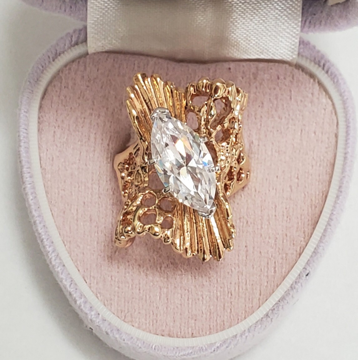 ゴージャス 大粒キュービックジルコニア 18KGE刻印 指輪 レディース アクセサリー 15号 9,3g 美品拍卖