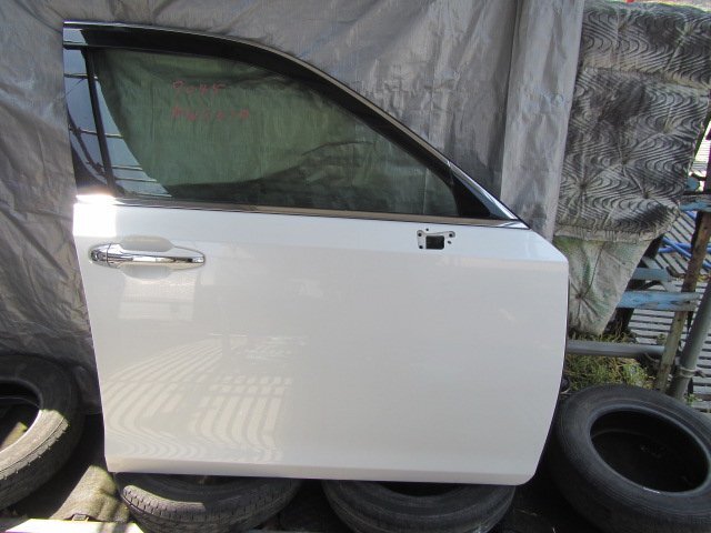 【個人宅配送不可】トヨタ クラウン AWS210 平成26年式 ■右フロントドア【カラー/ホワイト】中古 ★007045拍卖