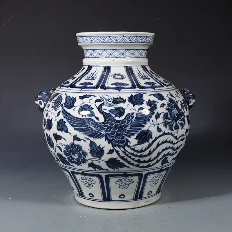 元染付 青花 鳳穿花文 獣頭壺 陶磁器 唐物 中国美術 工芸品 拍卖