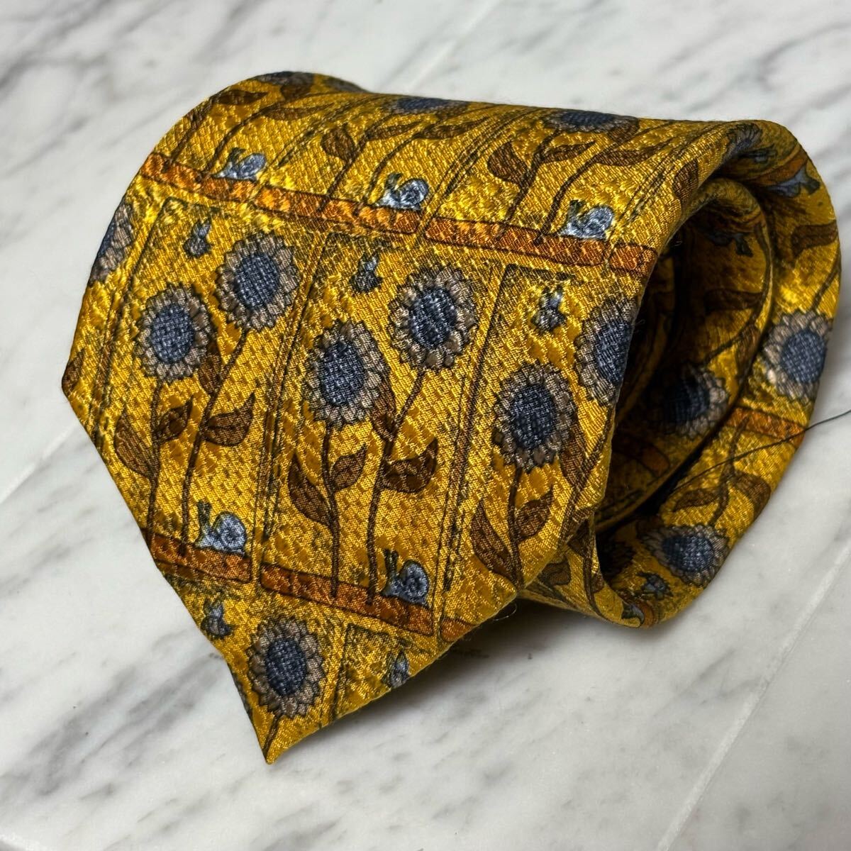 【美品】 999円~ Ermenegildo Zegna ネクタイ イエロー ひまわり 総柄 (YW1)拍卖