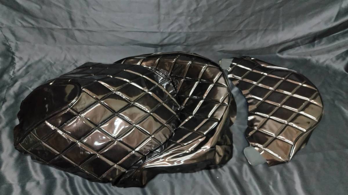 【管B12】ホンダ・フォルツァ・MF10・社外新品ダイヤカットエナメルシート表皮 黒ブラック 拍卖