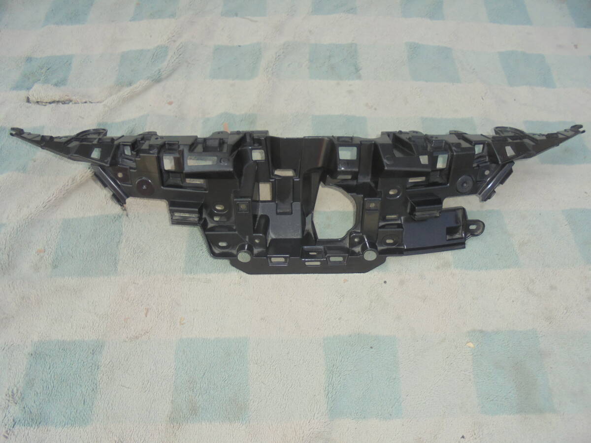 カローラスポーツ NRE210H.NRE214H.ZWE211H 純正 フロントインナーグリル 53114-12230 7276拍卖