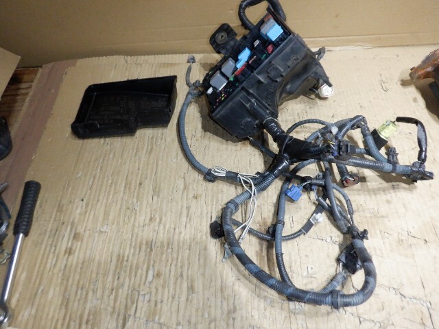 NHW20 プリウス 純正 ヒューズ & リレー Egルーム側 70848/b1拍卖