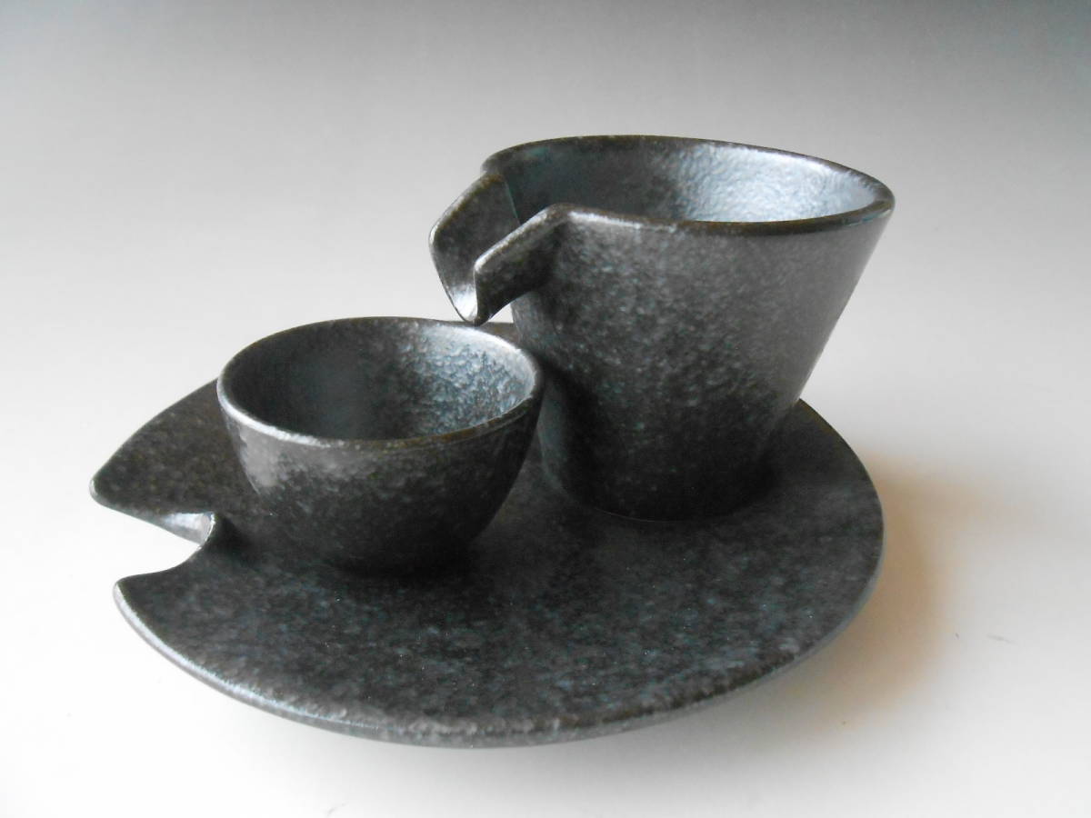 美濃焼! ☆銀黒・しずる冷酒器揃え☆ V4053-5 新品 ぐい呑 盃 杯 徳利 お猪口 片口酒器 ギフト拍卖