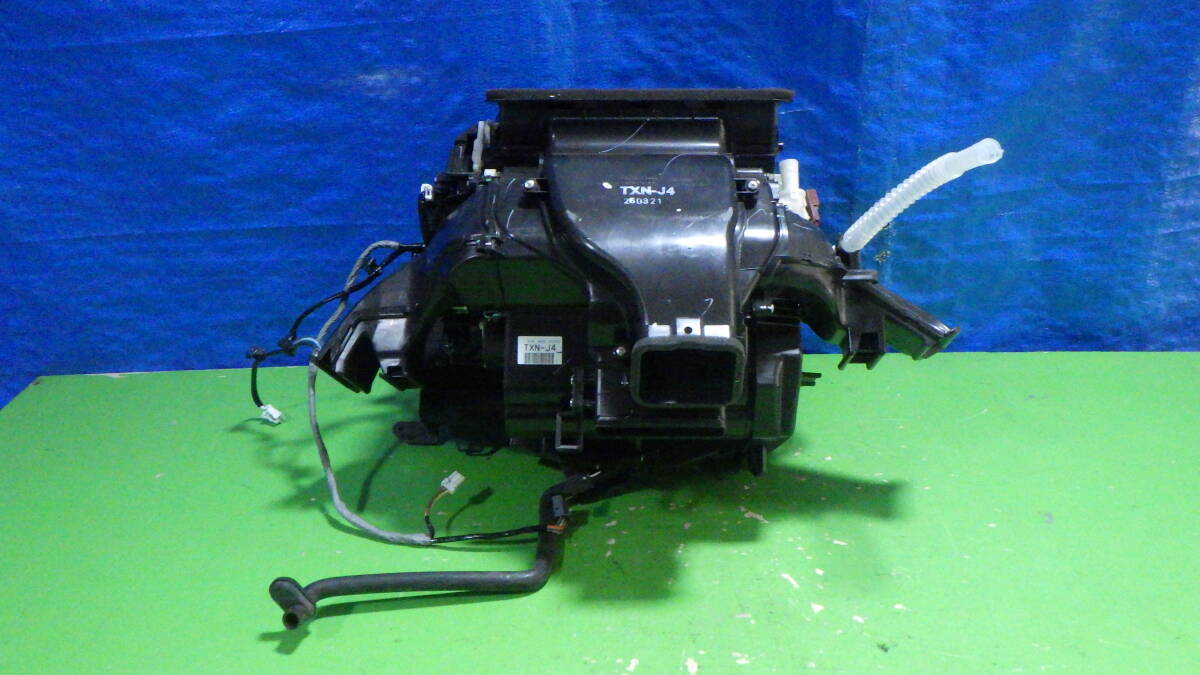 70404-2 インサイト ZE4 エアコンクーリング ユニット 黒 TXN-J4 260321 純正 中古 棚X-15拍卖