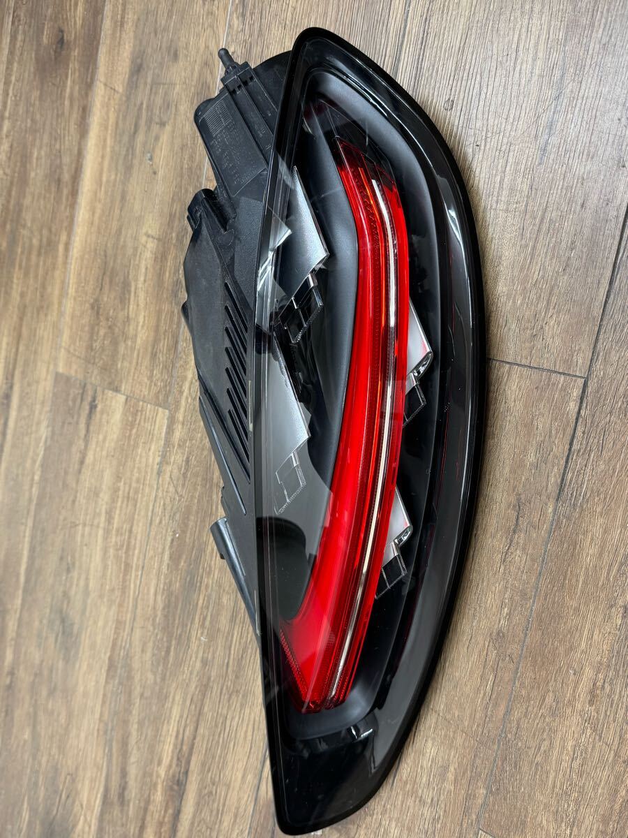 718ボクスター LEDテールライト 右 982945096M拍卖