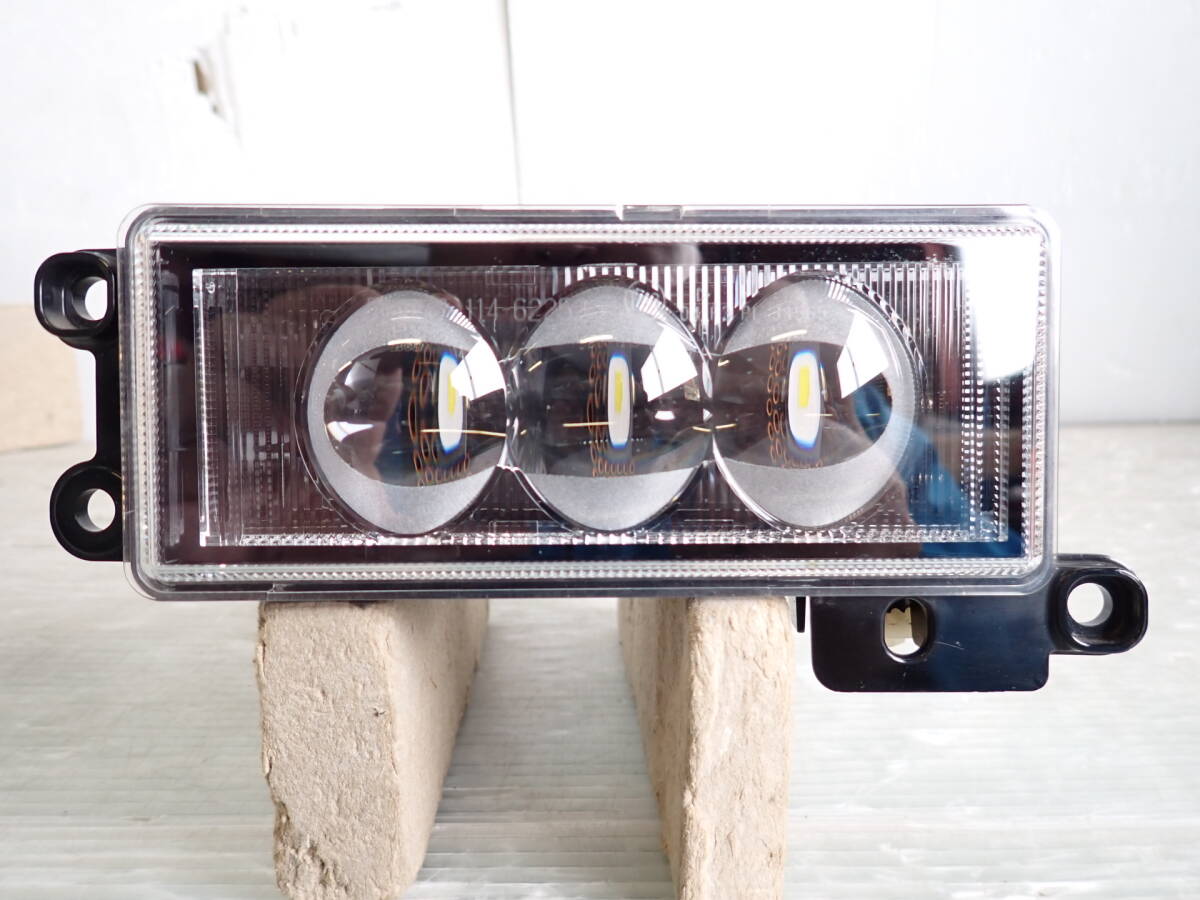 【美品】 JF3/JF4 N-BOX エヌボックス カスタム 純正 LED 左 フォグ ランプ ライト 114-62252・33950-TTA-J01 【25-401】拍卖