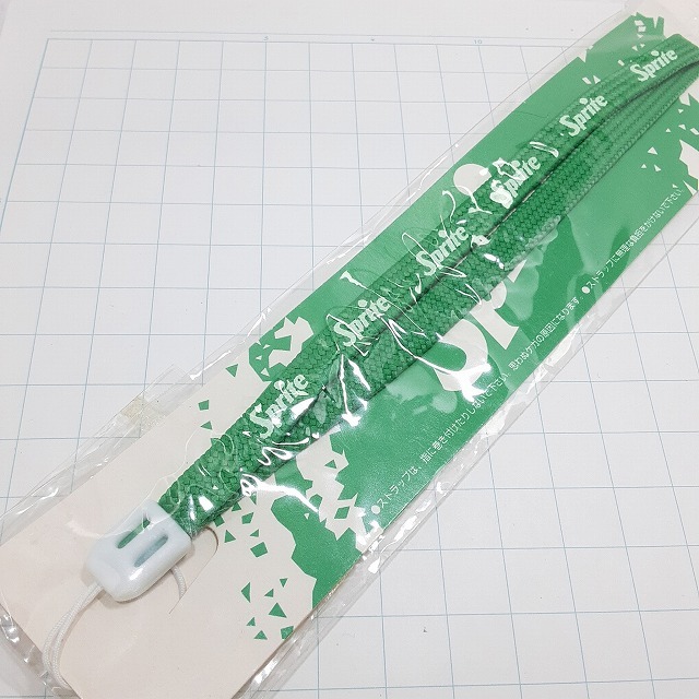 送料無料)未開封 スプライト 飲料 ストラップ 観光 旅行 登山 記念 キーホルダー A29131拍卖