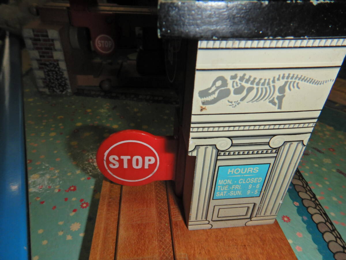 木製 きかんしゃトーマス 恐竜のストップ&ゴー拍卖