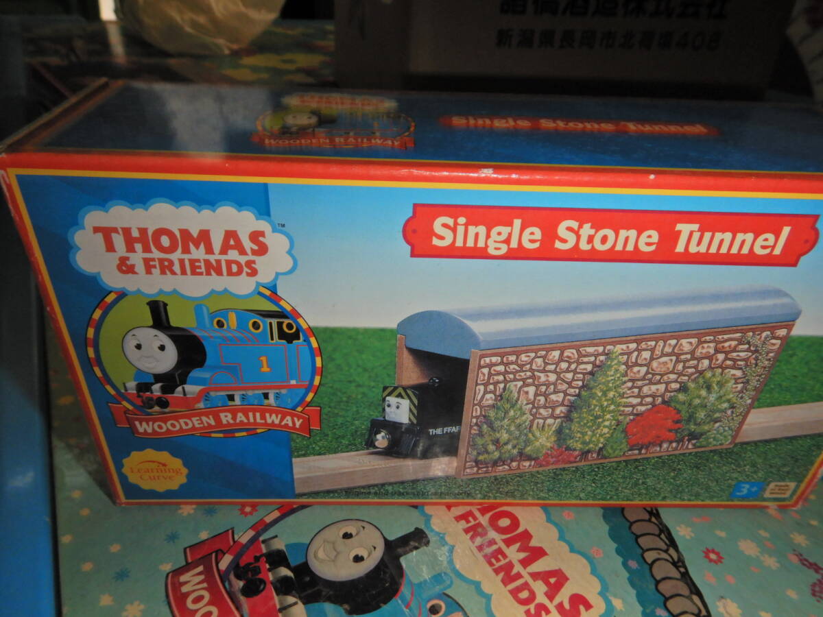 木製 きかんしゃトーマス シングルストーントンネル 新品未使用拍卖