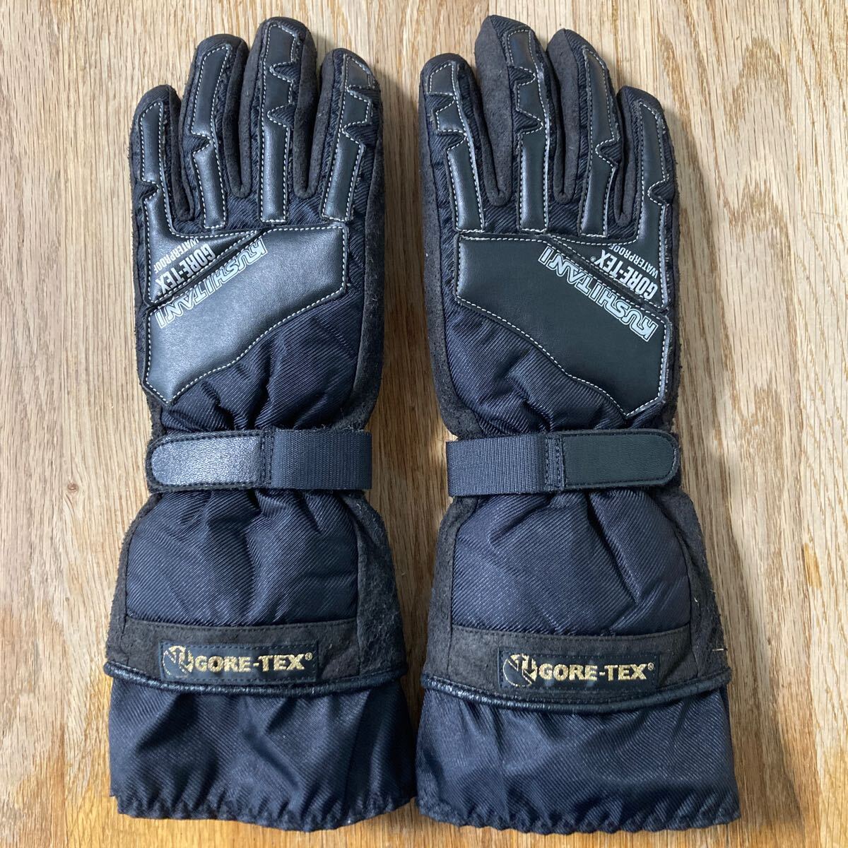 KUSHITANI GORE-TEX Gloves size:S used クシタニ ゴアテックス グローブ 手袋 バイク ツーリング ユーズド 毛羽立ちあり 畳んで発送拍卖