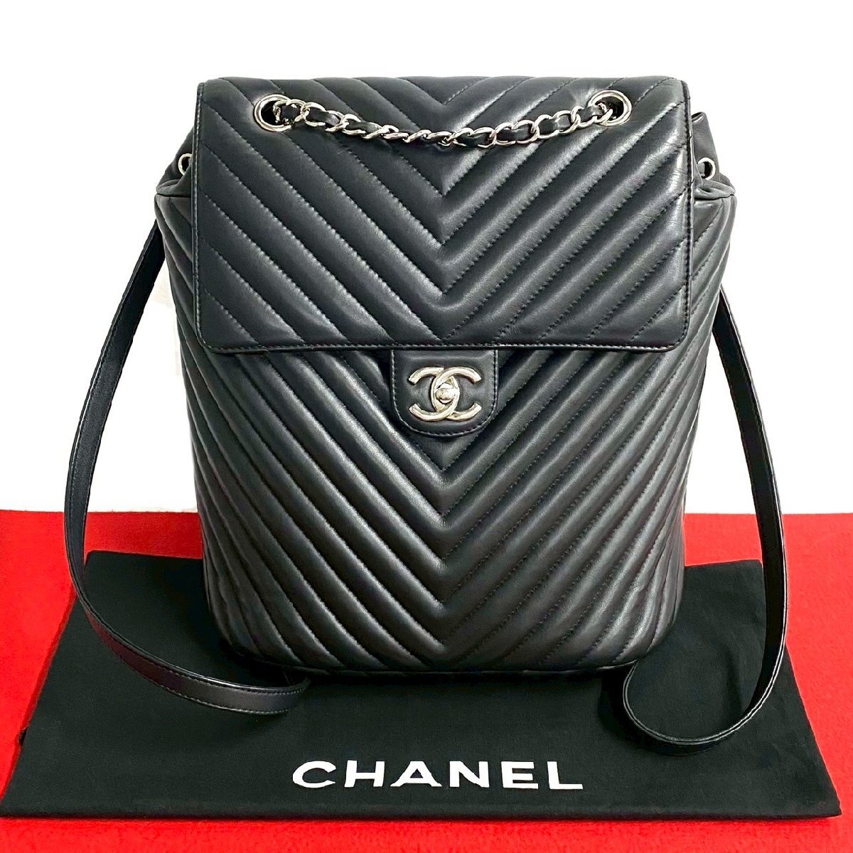 ほぼ未使用 シール有 22番台 CHANEL シャネル Vステッチ ココマーク ラムスキン レザー 本革 リュックサック バックパック ブラック 17022拍卖