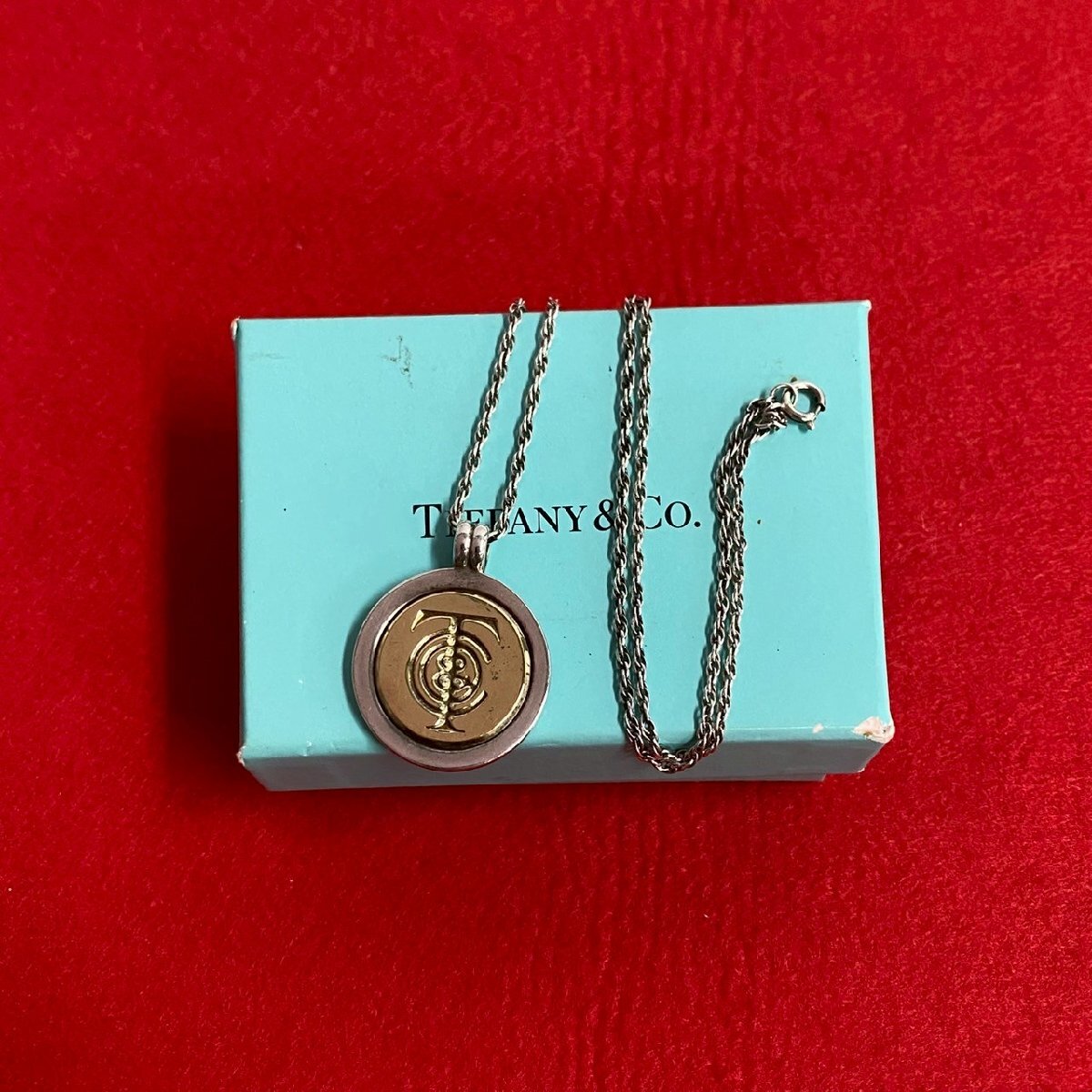 極 美品 箱付き TIFFANY&Co. ティファニー コイン モチーフ シルバー925 K18ゴールド ネックレス ペンダント アクセサリー シルバー 28545拍卖