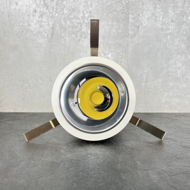 新品 YAMAGIWA ヤマギワ照明 X-Series DOWNLIGHT 1.2 高出力 3000K X004BN ダウンライト 天井照明 電源別 /CY-8600在★13拍卖