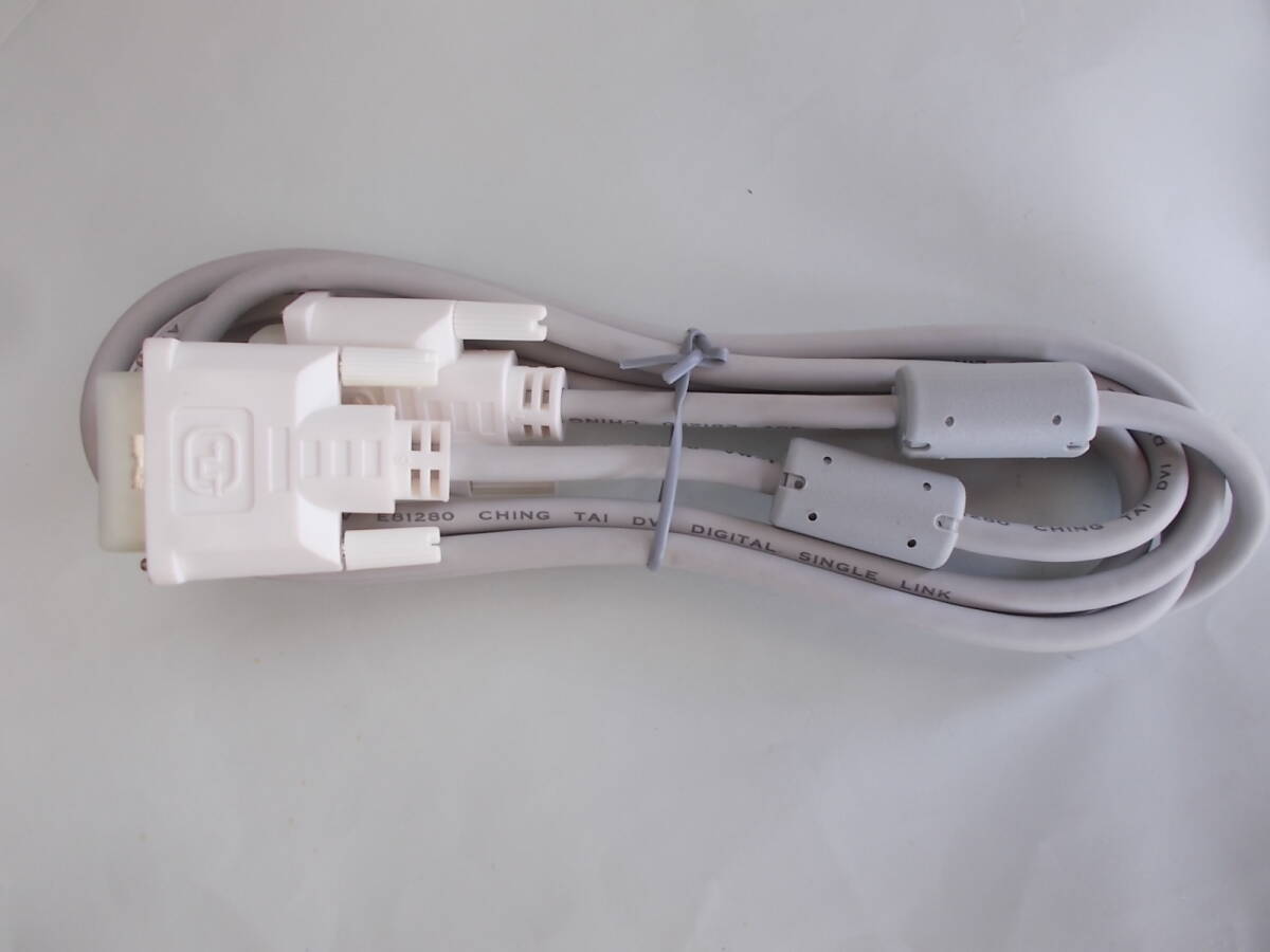 F□ パソコンとディスプレイの接続に DVI to DVI ケーブル □拍卖
