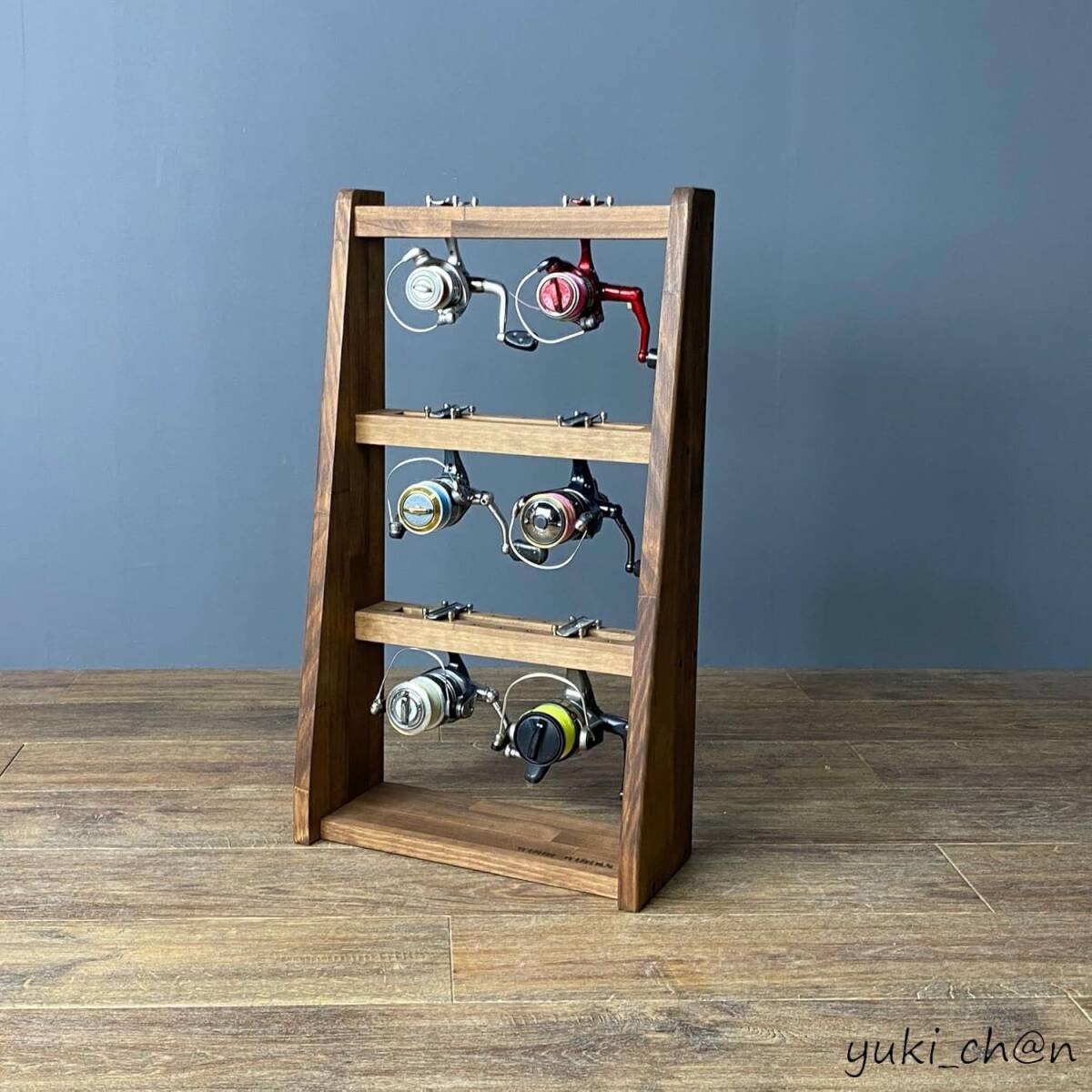 リールスタンド リール収納 リールディスプレイ リール 日本製 Mサイズ ブラウン 茶色 14 x 33.5 x 59cm拍卖