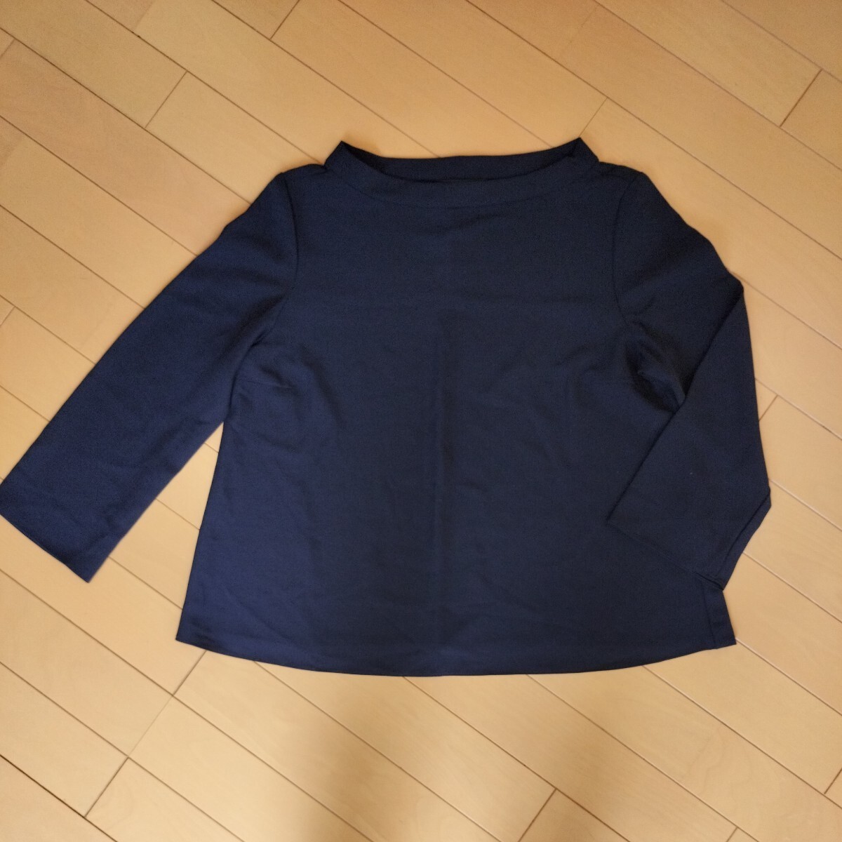 美品☆ユニクロ 長袖 トップス UNIQLO☆着心地サラサラ お受験にも!拍卖