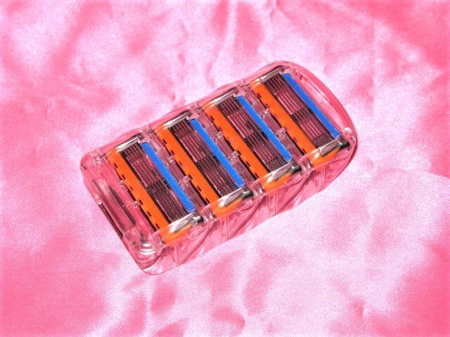 【純正品/正規品】 ☆ジレット フュージョン/FUSION 5+1 ☆替刃4個 箱無し拍卖