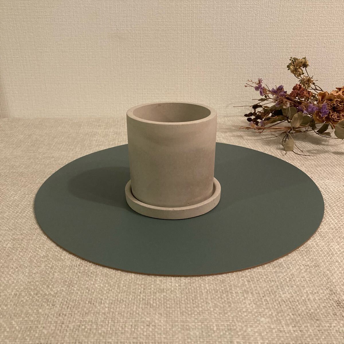 セメント植木鉢 プランター 底穴 受け皿付き 観葉植物 多肉植物 サボテン 鉢植え 飾り インテリア ポット ポッド 雑貨 高さ10cm 資材拍卖
