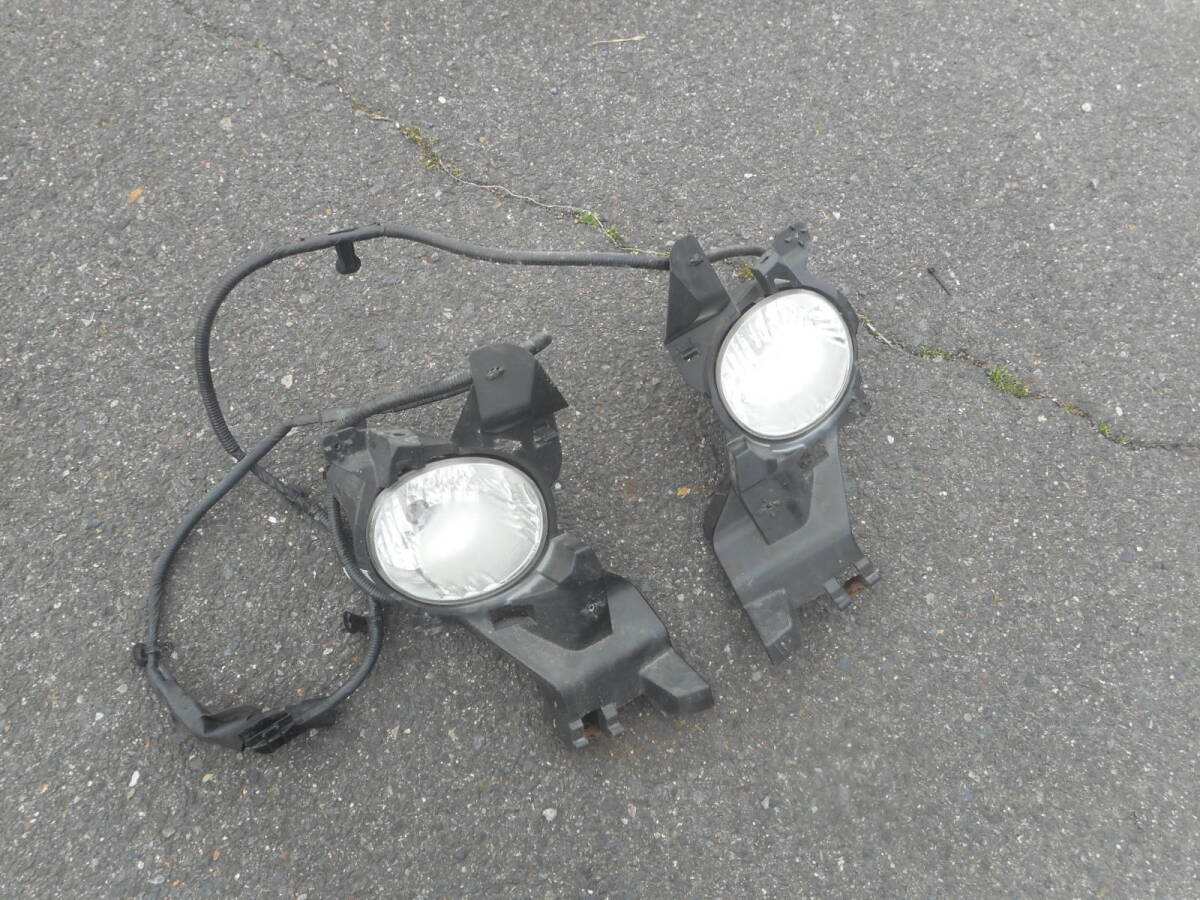エスティマ アエラス 50系 ACR50W ACR55W GSR50W GSR55W AHR20W 中期 純正 フォグランプ ブラケット KOITO 11474-79370 11547-79370 左右拍卖