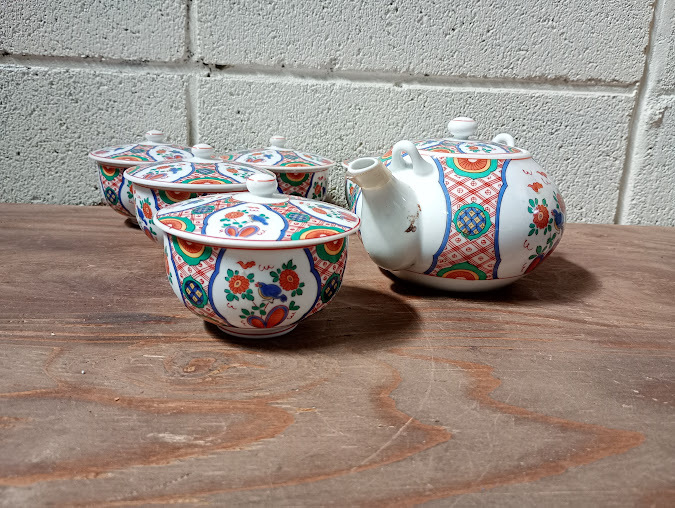 ◇有田焼 急須、湯セット/ 涛秀造 蓋物 ゆのみ コップ ポット 焼き物 陶器 和風 花鳥柄 昭和レトロ 食器 お茶道具 コレクション 拍卖