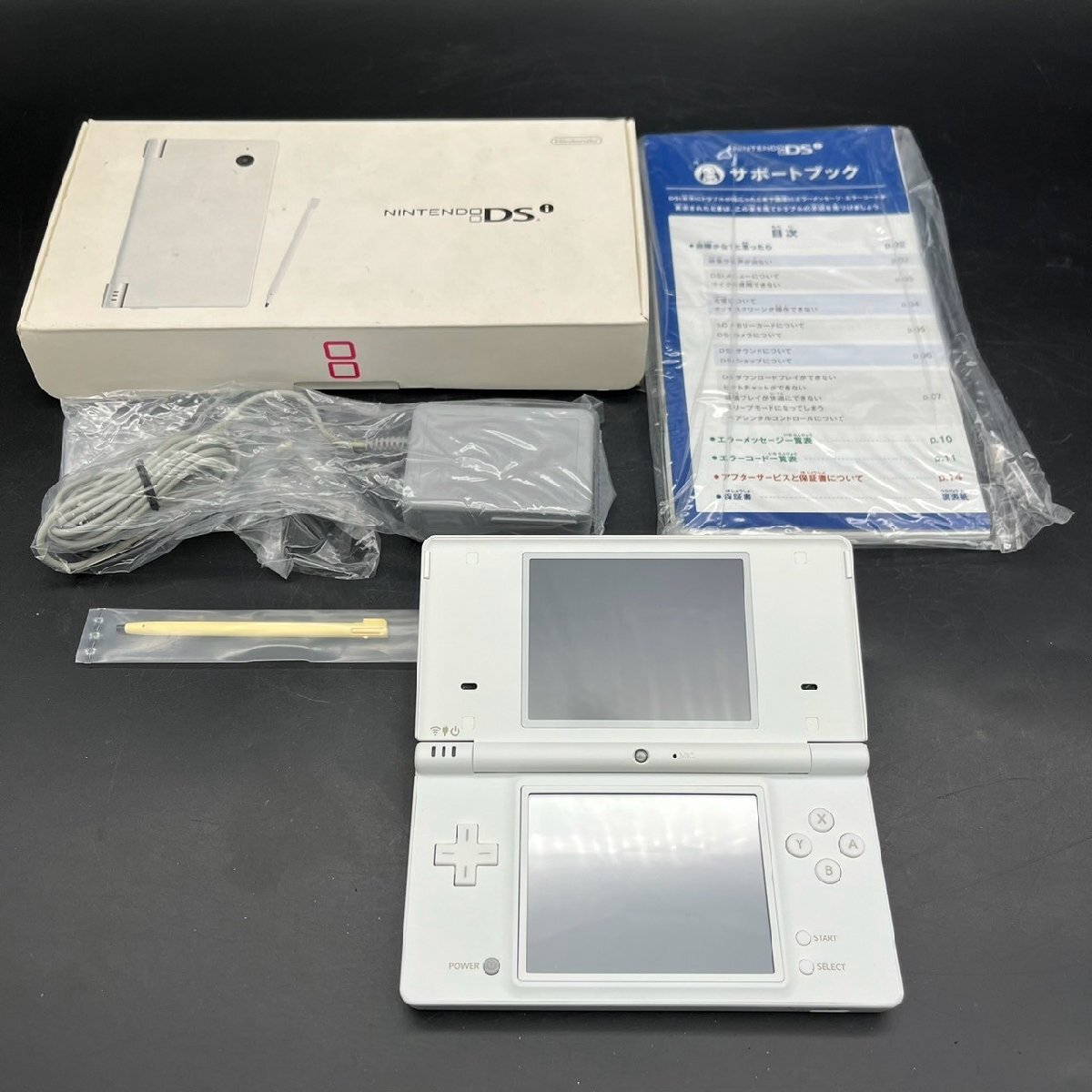 SW0326-15-3 現状品 Nintendo 任天堂 DS TWL-001 本体 ゲーム ワイヤレス 充電器 箱付 ホワイト 白 60サイズ拍卖