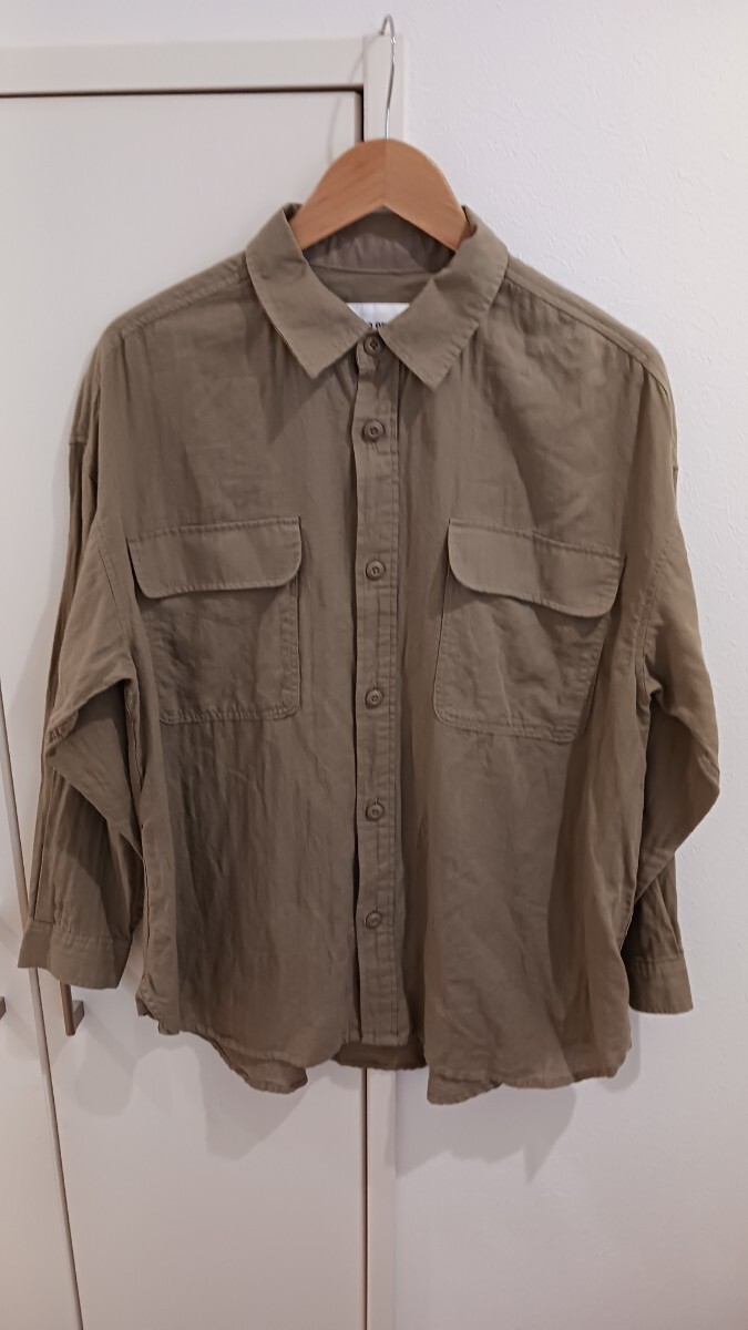 niko and… カーキ ボタンアップシャツ 長袖メンズ Mサイズ拍卖