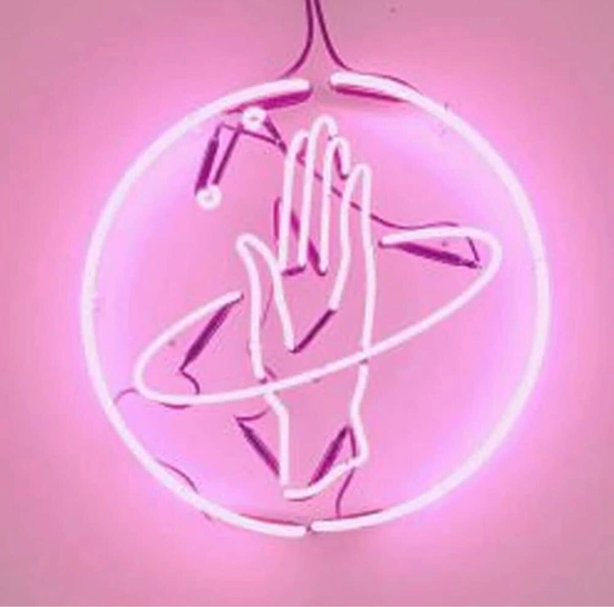 オリジナル ピンク ネオンライト 宇宙と手のアート看板 ネオン管 オーダーメイド拍卖