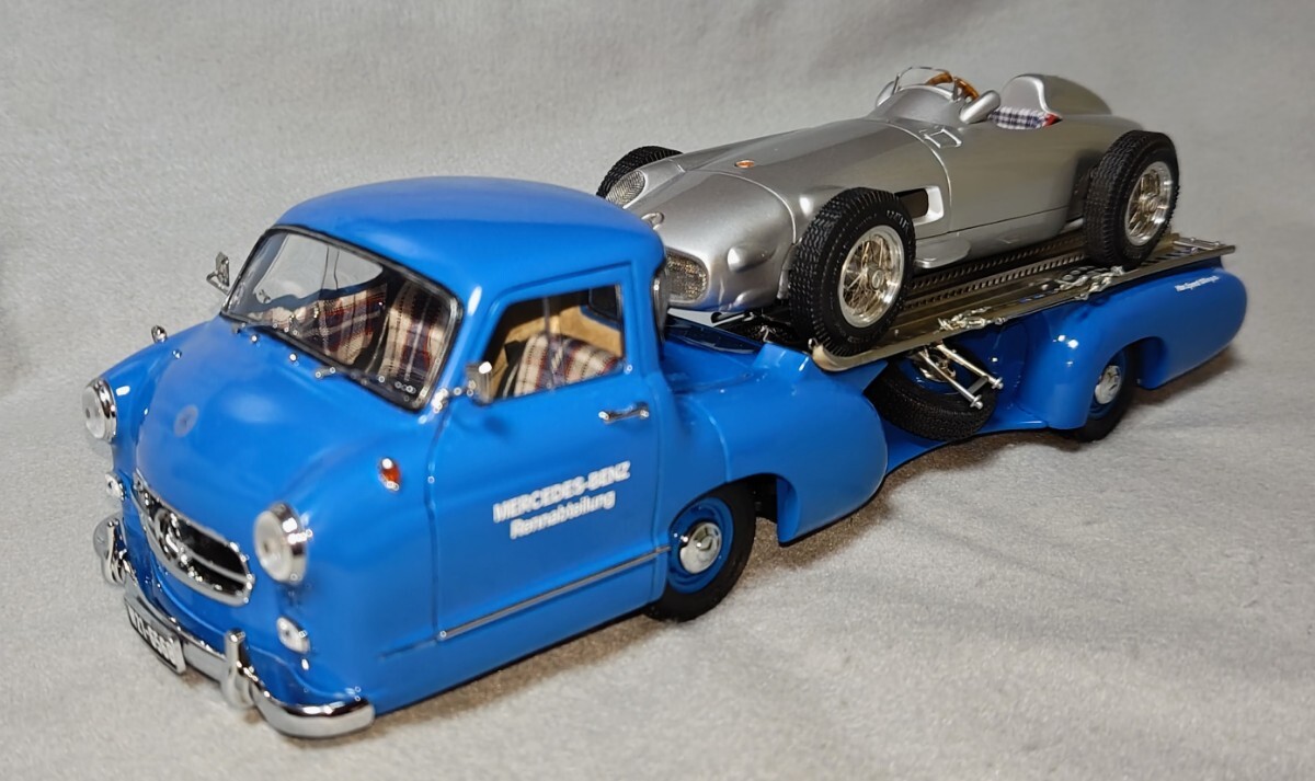 CMC製1/18 Mercedes-Benz 1954 Renntransporter with W196 Monoposto拍卖