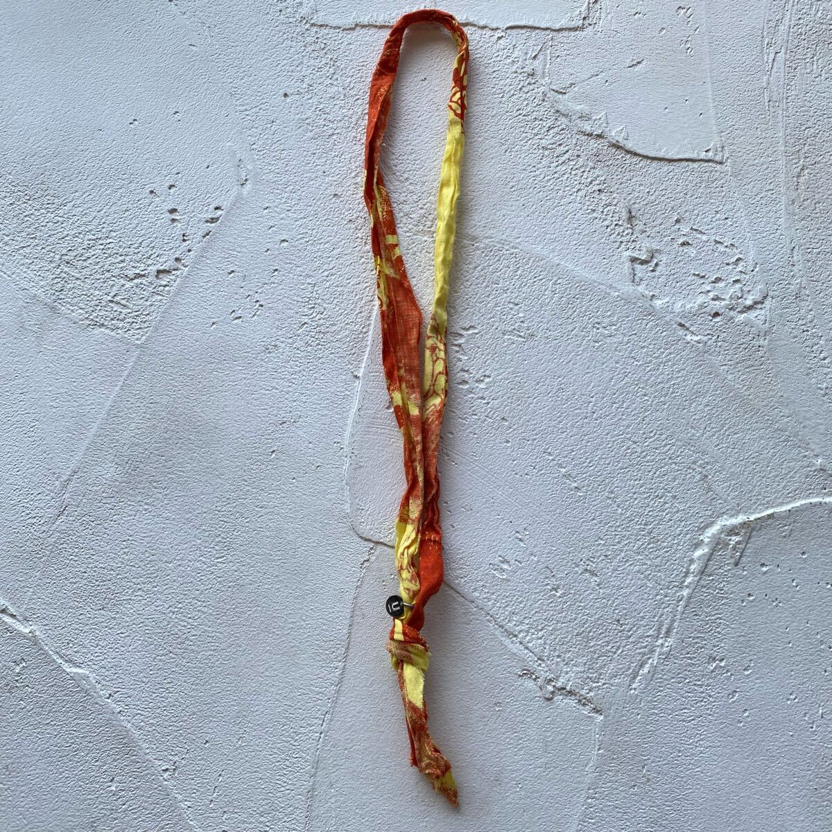 【希少 2005SS アンダーカバー UNDERCOVER but beautifulⅡ期 紐ブレスレット 布ブレスレット 1本のみ 赤黄 artscabut JONIO オリジナル】拍卖