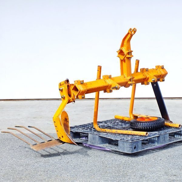 【群馬】カワベ ねぎ掘り取り機 シンプルソイラー 中古 掘取り機 掘取機 掘り取り 掘取り ソイラー ソイラ プラウ アタッチメント ネギ 葱拍卖