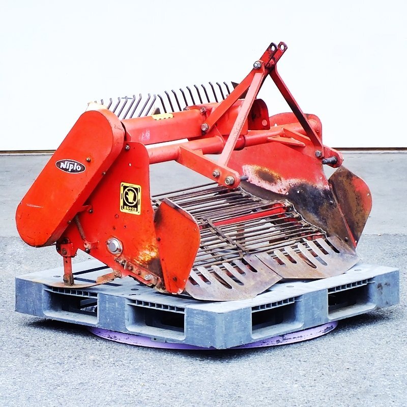【群馬】約105cm 15~25馬力 ニプロ 掘り取り機 B-1051 中古 収穫機 トラクター 作業機 馬鈴薯 芋 じゃがいも こんにゃく 球根 掘取り機拍卖