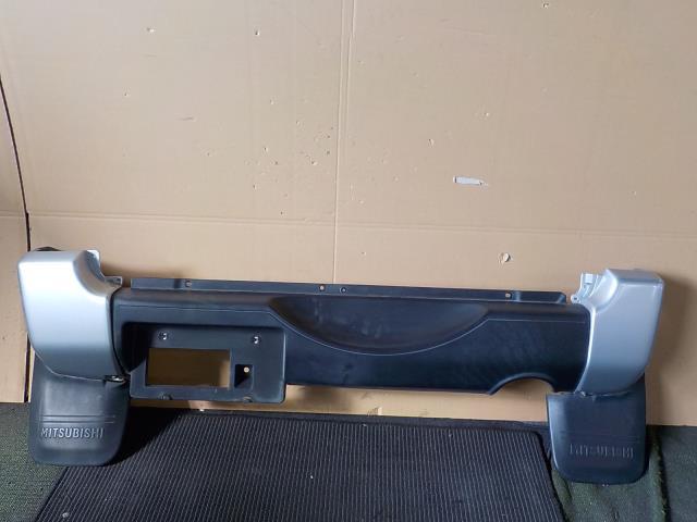 パジェロミニ H58A リアバンパーASSY A31/素地黒+銀【個人宅宛発送不可】拍卖