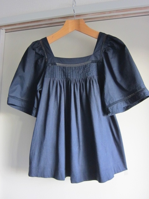 極美品 BANANA REPUBLIC チュニック 上質素材 トップス 美品 Brand バナリパ カットソー 半袖 綺麗 ブランド GAP 紺 お洒落 シャツ レア 得拍卖