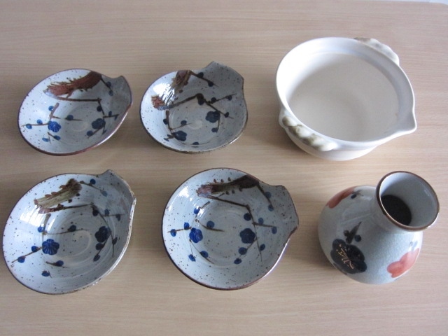送料無料 新品同様 和食器 鍋セット6点 極美品 和食器 美品 食器 綺麗め 耐熱なべ 小皿4枚 つゆ入れ300cc 便利グッズ 鍋グッズ レア 得拍卖