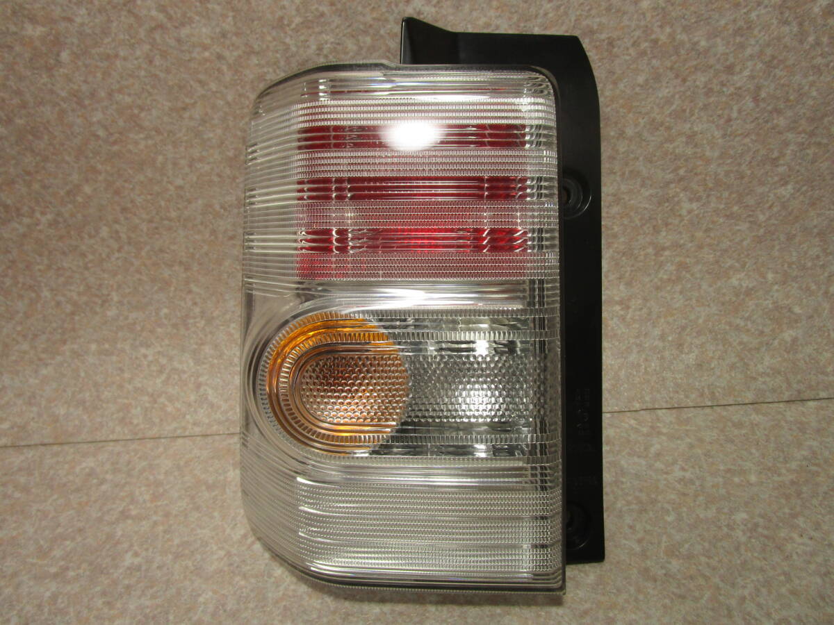 ムーヴコンテ カスタム L575S テールランプ 左 TOKAIDENSO 20509 ◎良品拍卖