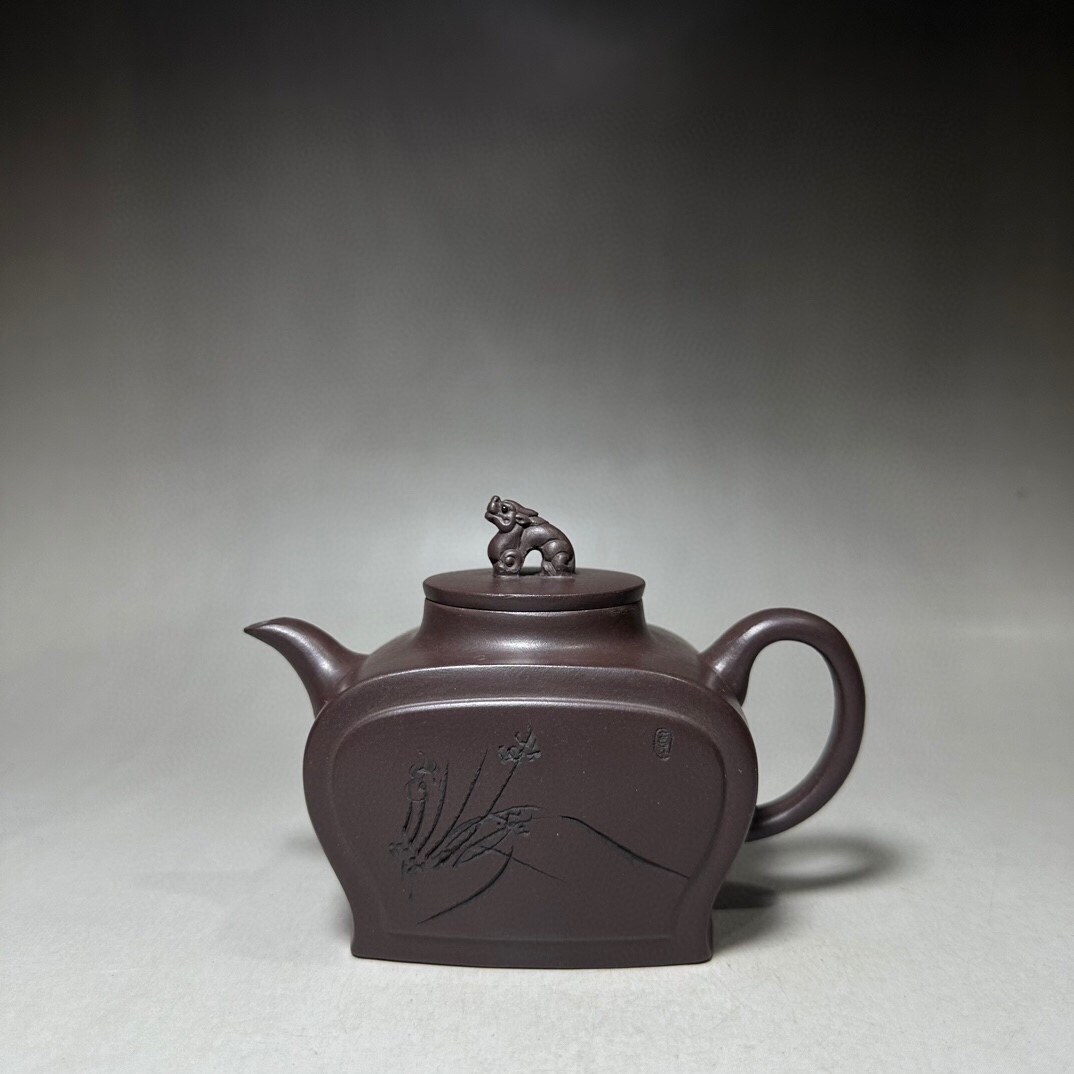 友人館蔵 古紫砂製 蘭花壺 金鼎商標 茶壺 紫砂壺 急須 茶道具 煎茶道具 極細工 古賞物 古美味 東洋彫刻 時代物 骨董 中国古美術拍卖