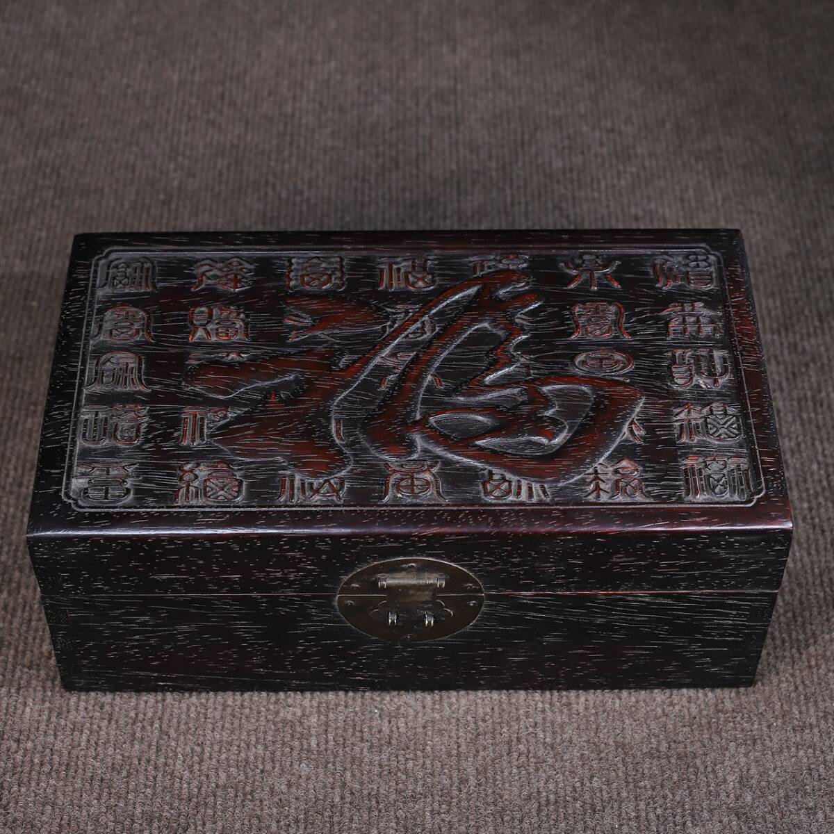 清 檀木彫 百福字紋 首飾盒 收納盒 極細工 古賞物 古美味 東洋彫刻 時代物 骨董 中国古美術拍卖