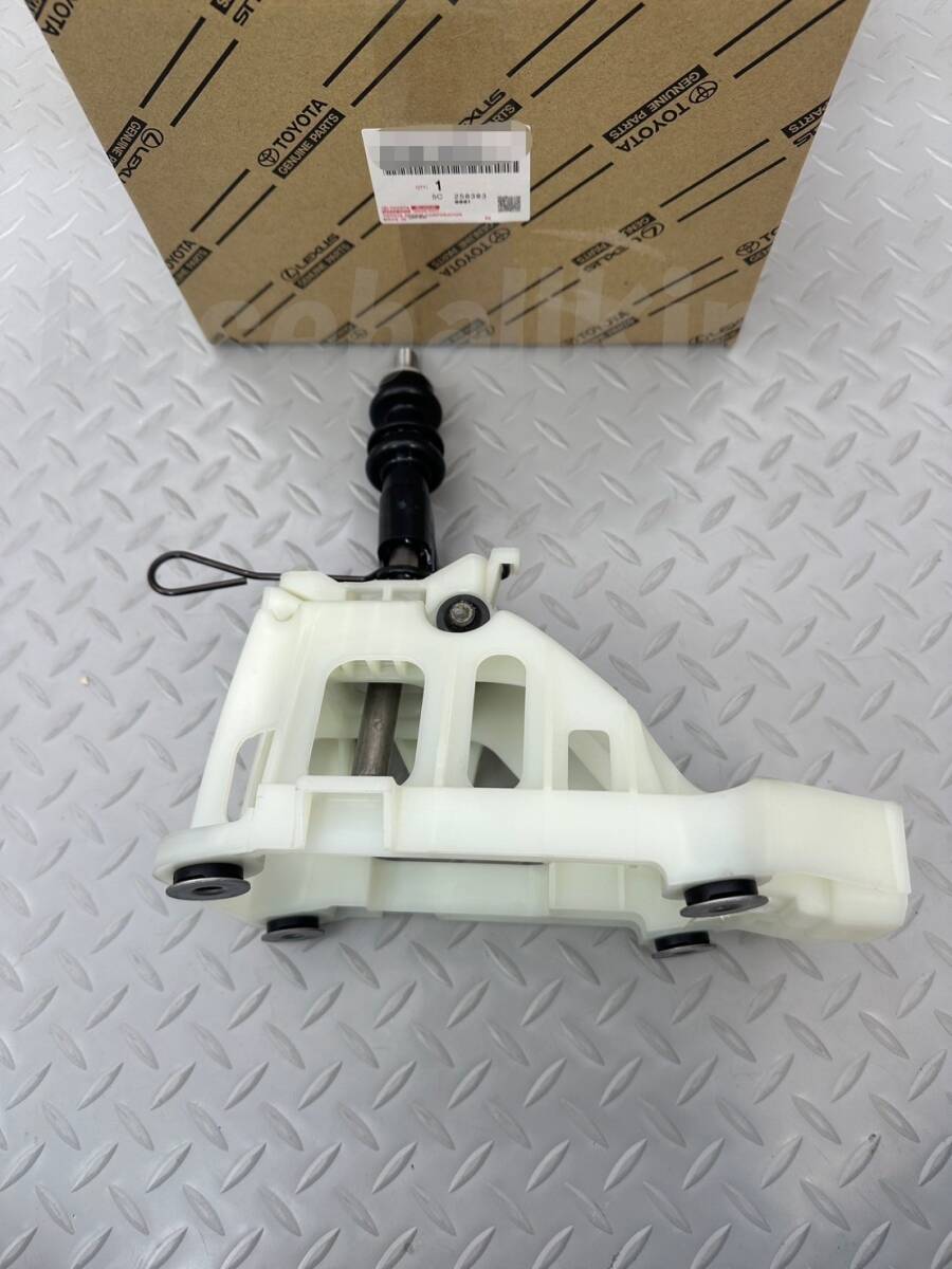 ■新品■トヨタ 純正 GR ヤリス シフト レバー ASSY フロアシフト TOYOTA拍卖