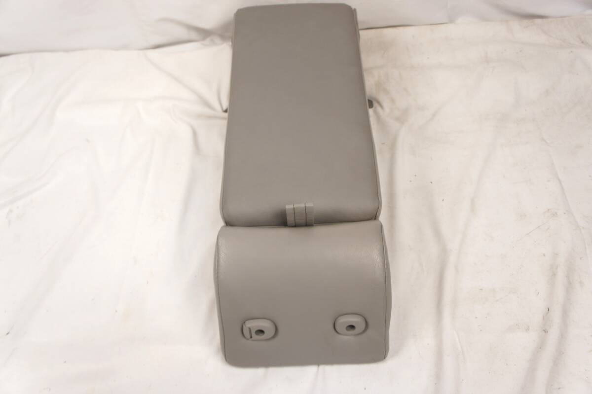 リアシート アームレスト オーディオ エアコンスイッチ付 HY34 前期 300VIP セドリック外し 小物入れ レザー グレー系 日産 純正 @10719s拍卖