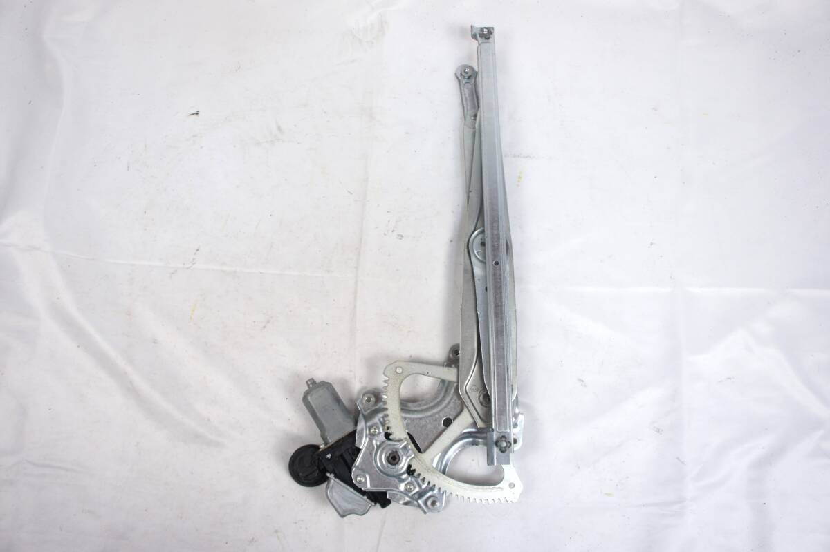 実働外し リア 助手席側 パワーウィンドウレギュレーター ZRR70 ZRR75 ヴォクシー ノア 左 モーター 85720-28141 参考 69804-28100 @11020s拍卖