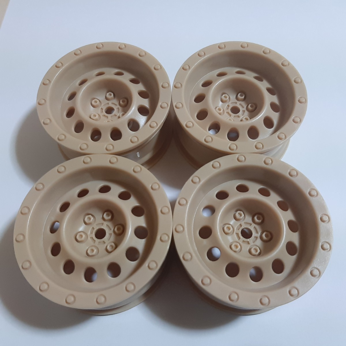 ●即決価格●送料無料●オフセット6ぐらい● ●ベージュホイール● クローラー オフロード クロカンcc-01 cc-02 cr-01 等 ラジコン拍卖