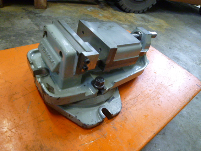 回転台付き TSUDAKOMA 津田駒 125MM マシンバイス 口金 幅約 125 フライス 直立 ボール盤 クランプ ジグ 拍卖