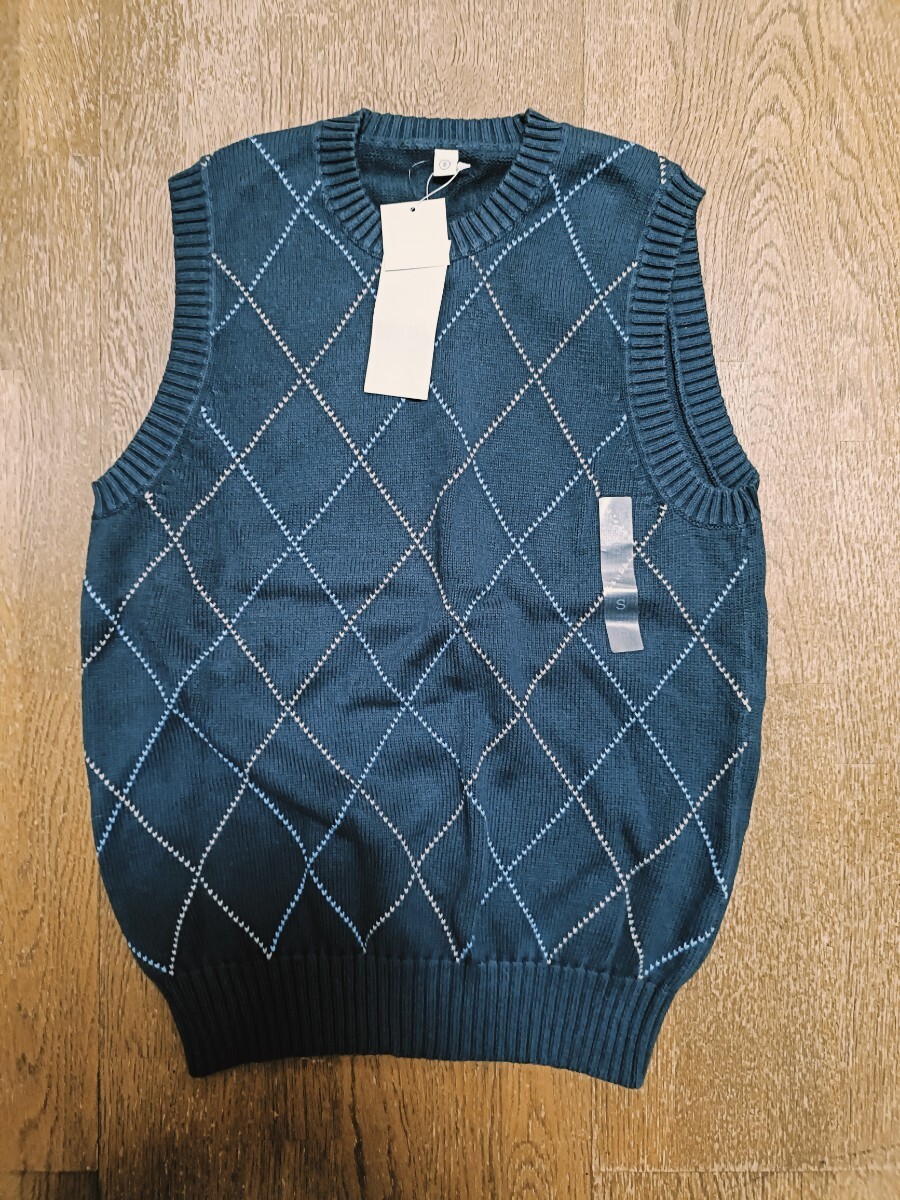 【新品未使用】UNIQLO ユニクロ ニットベスト Sサイズ. ベスト ニットベスト.拍卖