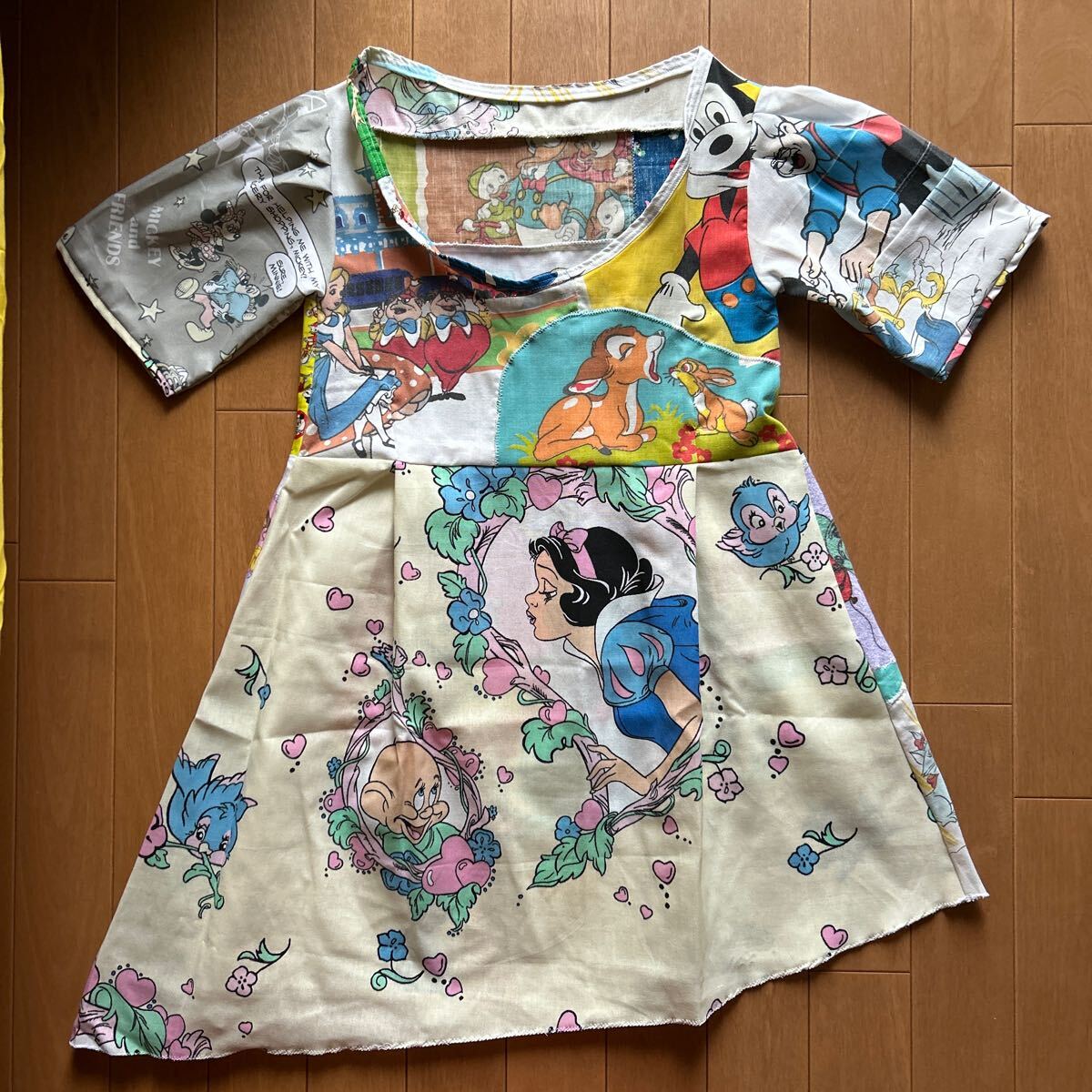 ☆ハンドメイドヴィンテージシーツリメイクDisneyチュニック/アシメトリー★拍卖