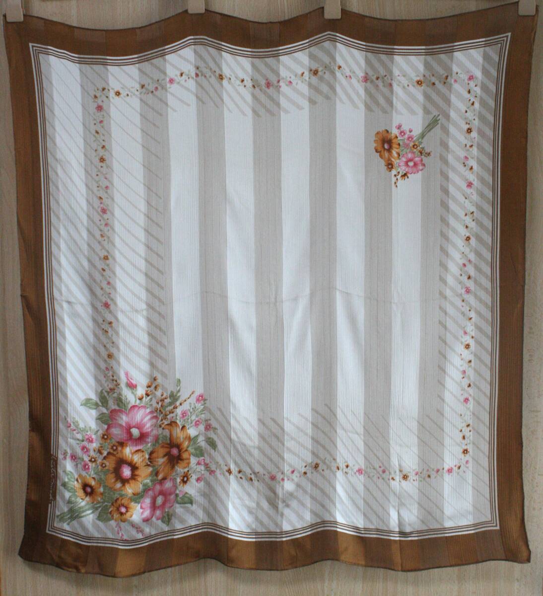 ★スカーフ 大判 ストール 絹100% 79cm×79cm位 used 長期保管品 現状品 河村商事★拍卖