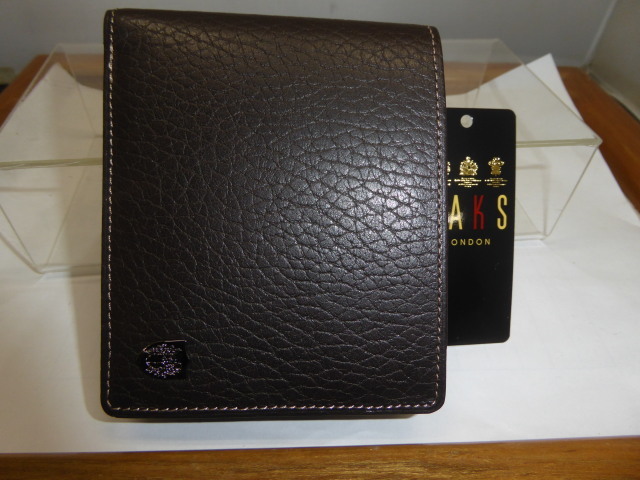 半額 新品 ダックス 羊皮 こげ茶 二つ折り 財布 定期入付小銭入れ付きー 日本製 タグ拍卖