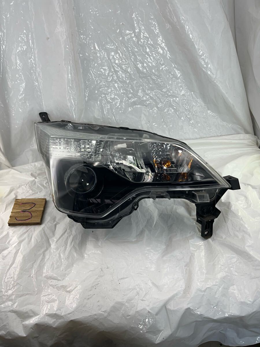 i3.113 スペイド NSP140/NSP141/NCP141 純正 右 ヘッドライト ハロゲン KOITO 52-261 .右側運転席側拍卖